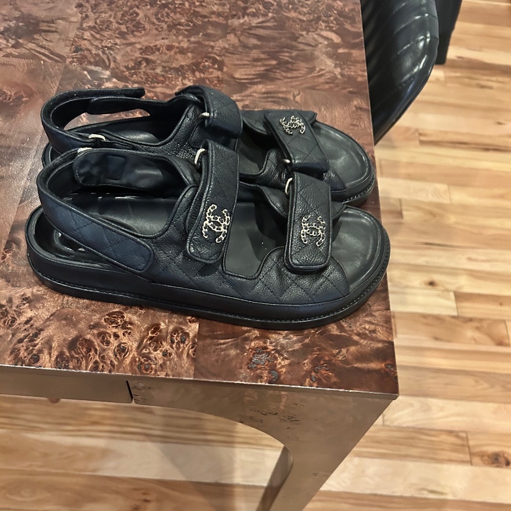 Chanel Dad Sandals - Black Leather - Gold Hardware